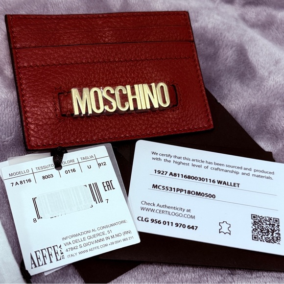MOSCHINO - LEARHER CARDHOLDER - RED W/ GOLD HARDWARE - Picture 4 of 5
